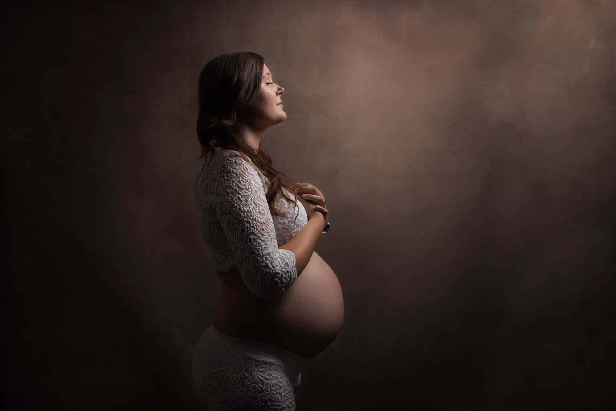 gorgeous matenity portrait photographed by Maternity Photographer Manchester