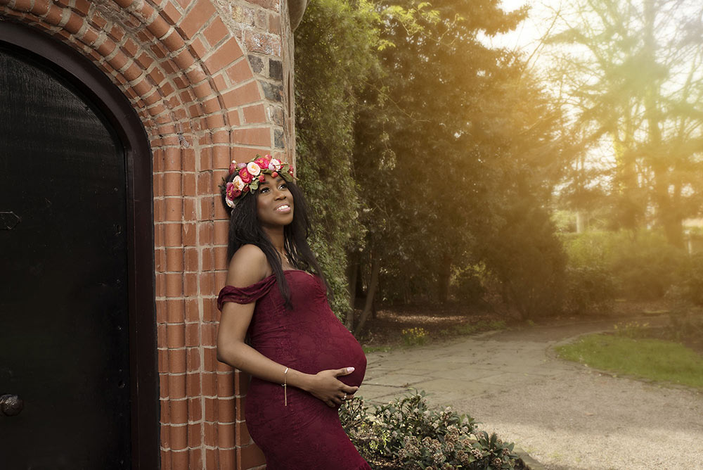 maternity photosession in a park photographed by Newborn Photographer Manchester