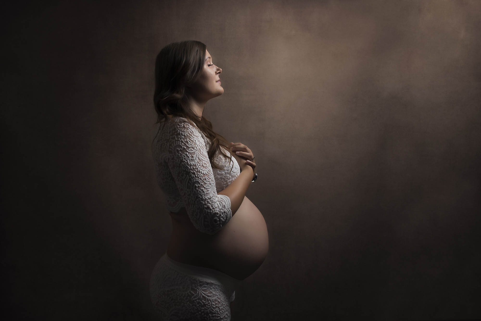 award-winning maternity image photographed by Maternity Photographer Manchester
